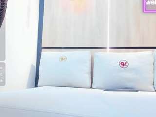adela-chase Live Webcam on CamSoda