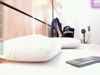 adela-chase webcam model