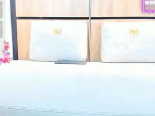 adela-chase webcam