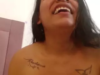 Chloee-Hott's Live Sex Cam Show
