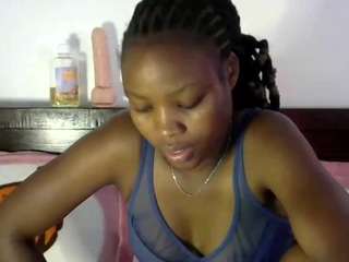 queen-ebony2's CamSoda show and profile