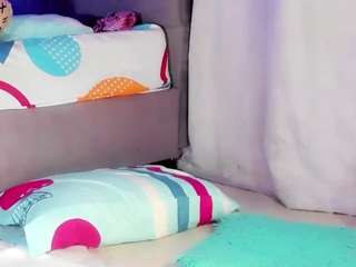 Mad wilysmar-doll from CamSoda gets zir body screwed online! wilysmar-doll from CamSoda