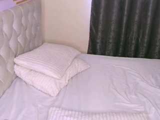 bustycece's CamSoda show and profile