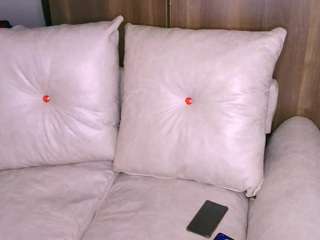 le modèle bustycece est en webcam porno dans un show sur le site camsoda, il possède les tags suivants: ahegao,shaved pussy,young adult,toys,thick,tattoos,squirter,spank,smoking,pussy,anal toys,lovense,fingers,drinking,brown eyes,blowjob,black hair,asshole,ass to mouth,big tits