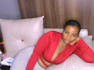 bustycece live on CamSoda