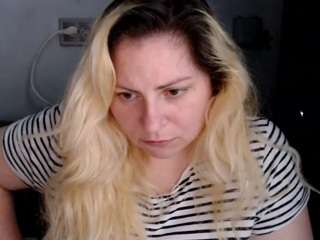 candycream17 Webcam Model Profile