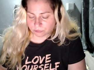 candycream17 Live Webcam on CamSoda