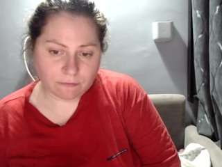 Live Sex Chat with candycream17 (@candycream17)