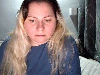 candycream17 Live Webcam on CamSoda