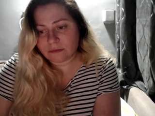 Live webcam model candycream17 on Soda Cams