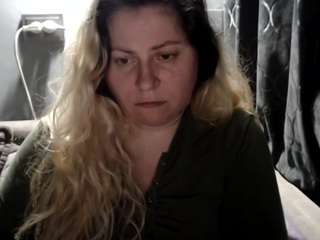 candycream17's CamSoda show and profile