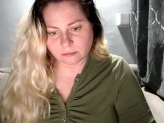 candycream17's CamSoda show and profile