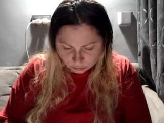 candycream17's CamSoda show and profile