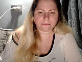 le modèle candycream17 est en webcam porno dans un show sur le site camsoda, il possède les tags suivants: amateur,blowjob,cock rating,doggy style,drinking,facial piercings,fingering,flashing,full nudity,green eyes,smoking,striptease,big tits,blonde hair,curvy,hd