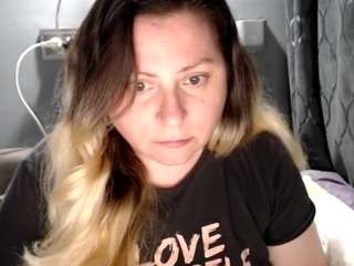 candycream17 live webcam show