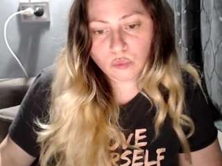 candycream17 live webcam show