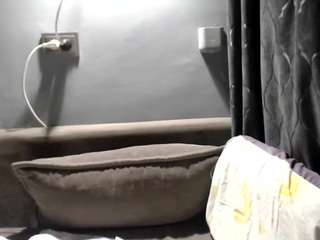 candycream17 live webcam show