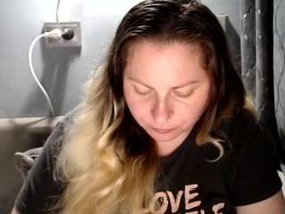 candycream17 live webcam show