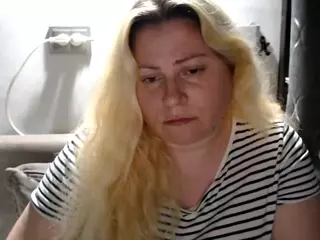 candycream17's Live Sex Cam Show