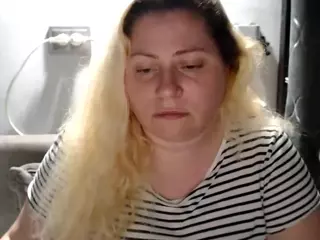 candycream17's Live Sex Cam Show