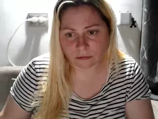 candycream17's Live Sex Cam Show