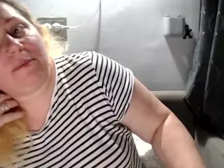 candycream17's Live Sex Cam Show