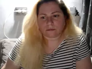 candycream17's Live Sex Cam Show