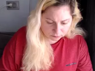 candycream17's Live Sex Cam Show