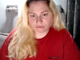 candycream17's Live Sex Cam Show