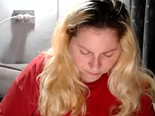 candycream17's Live Sex Cam Show