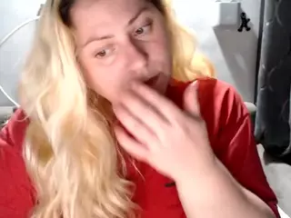 candycream17's Live Sex Cam Show