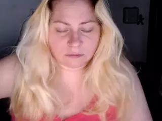 candycream17's Live Sex Cam Show