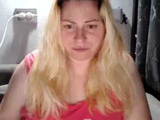 candycream17's Live Sex Cam Show