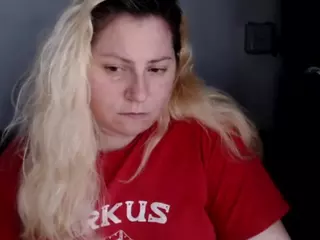 candycream17's Live Sex Cam Show