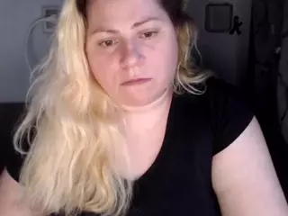 candycream17's Live Sex Cam Show