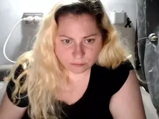 candycream17's Live Sex Cam Show