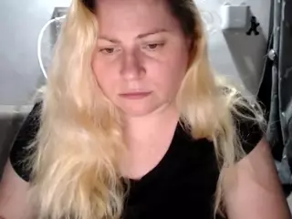 candycream17's Live Sex Cam Show