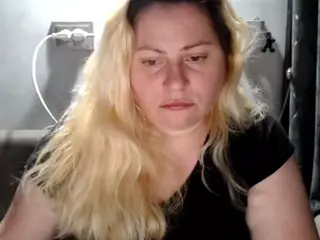 candycream17's Live Sex Cam Show