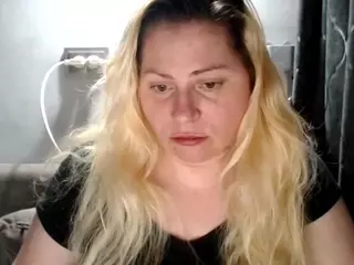 candycream17's Live Sex Cam Show