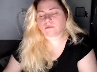 candycream17's Live Sex Cam Show