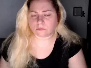 candycream17's Live Sex Cam Show