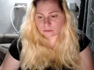 candycream17's Live Sex Cam Show