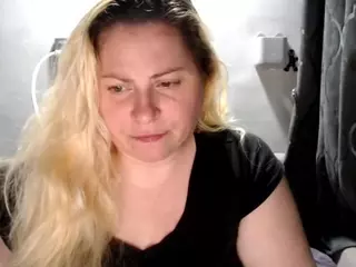 candycream17's Live Sex Cam Show