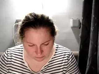 candycream17's Live Sex Cam Show