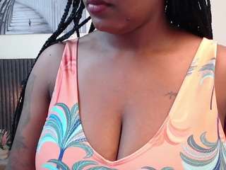 channelbrunnette Live Webcam on CamSoda