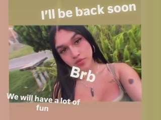 kortneyhills1 webcam