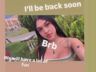 kortneyhills1 webcam