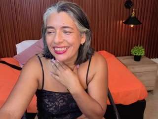 le modèle tammylynn est en webcam porno dans un show sur le site camsoda, il possède les tags suivants: ahegao,middle aged,twerk,squirter,spanking,spank,sexy,pussy,public,normal,no smoking,ass,natural,nature,mature,brown eyes,asshole,athletic,lush,body massage