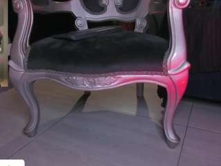 Image 1 of alahia-dangelo, female webcam model,  years old, on live webcam