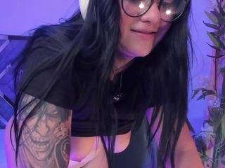  eterna-aura chat room